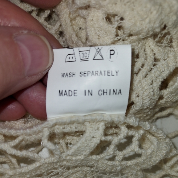 ORIGAMI by vivian Cream Boho Crochet Lace Long Sleeve Top Size M/L - Picture 9 of 10